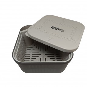 Pudełko Z Sitkiem I Pokrywką Feeder Bait 1,9l