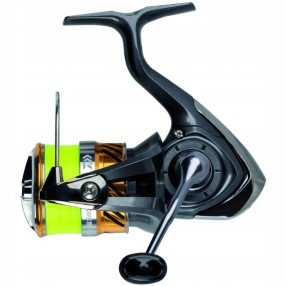 Kołowrotek Daiwa 20 Laguna LT 3000-C + Plecionka J-Braid X4 0,19mm/130m