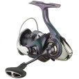 Kołowrotek Daiwa 24 Regal LT 4000D-CXH - widok z tyłu (wizualizacja)